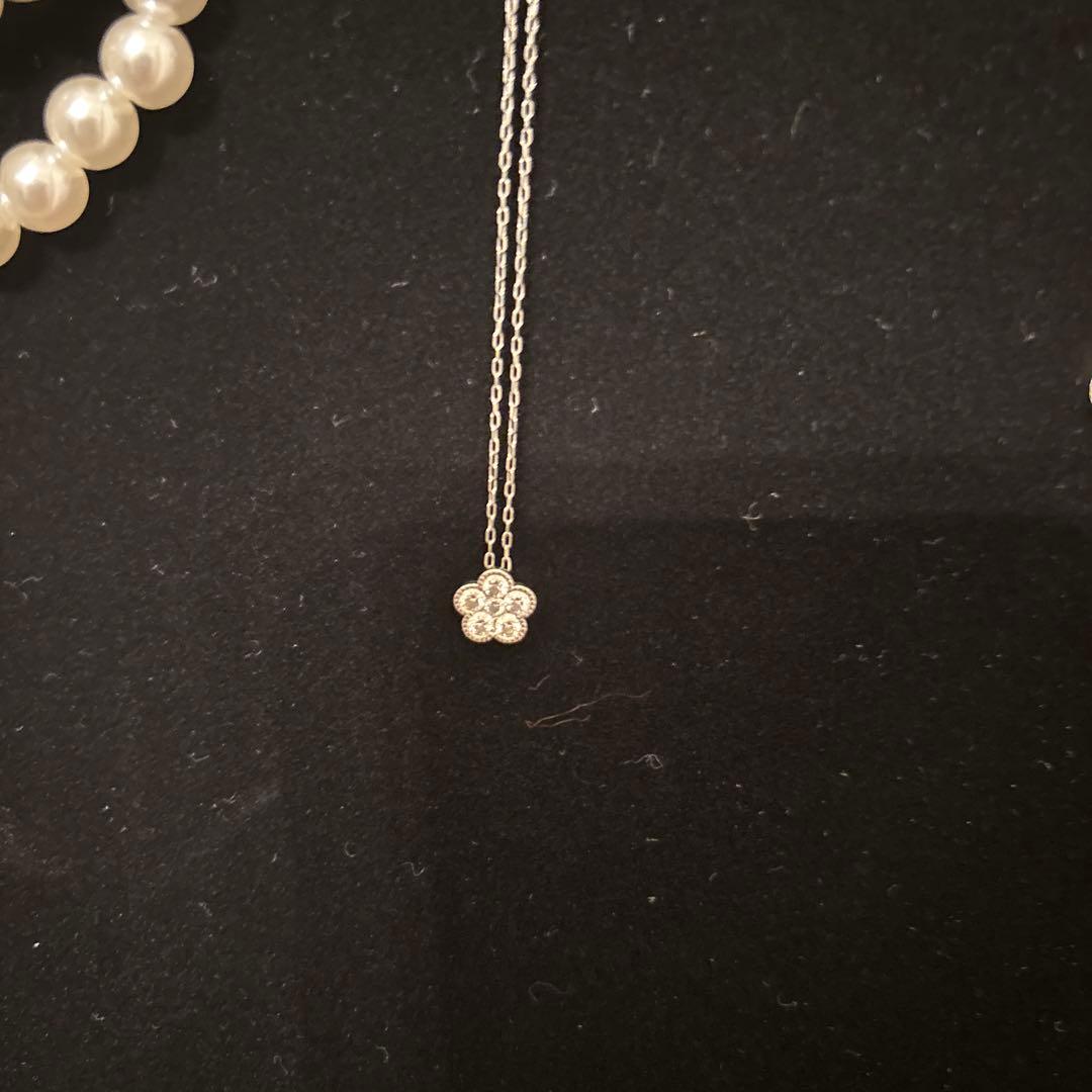 花モチーフ ネックレス 天然ダイヤモンド