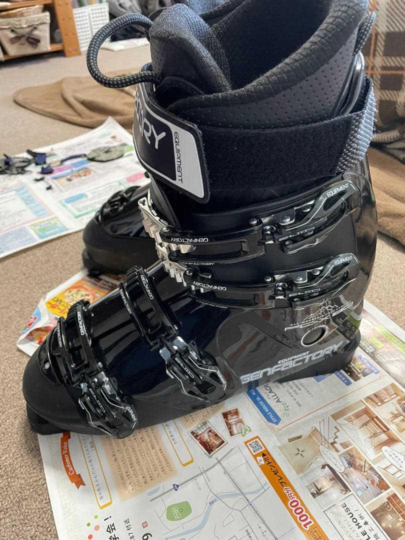 GEN スキー用ブーツ ブラック 4バックル サイズ29センチ
