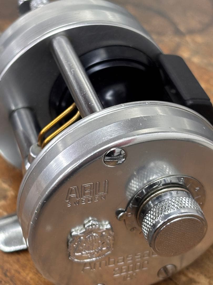 ABU Ambassadeur 2600 IAR ベイトリール