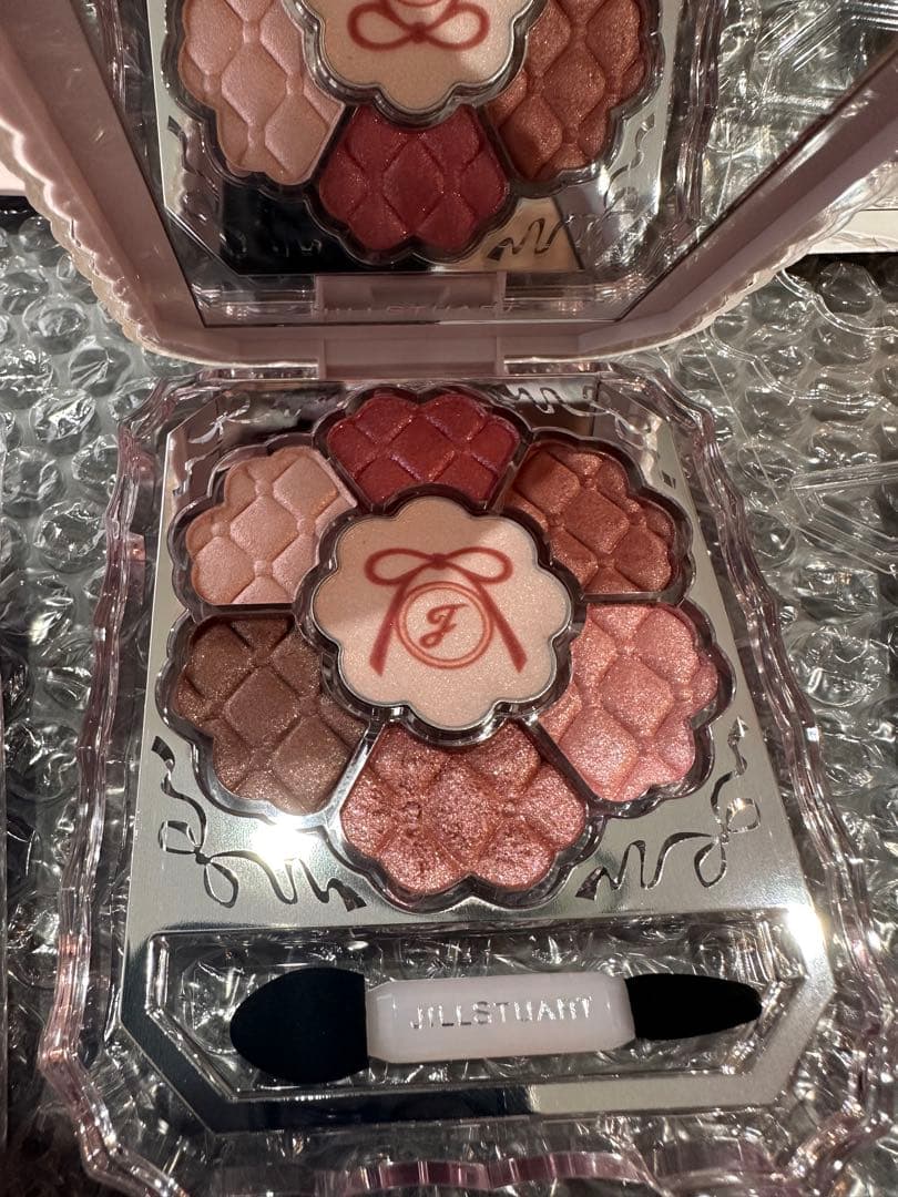 ジルスチュアート2025クリスマスコフレ リボンファッションショーコレクション