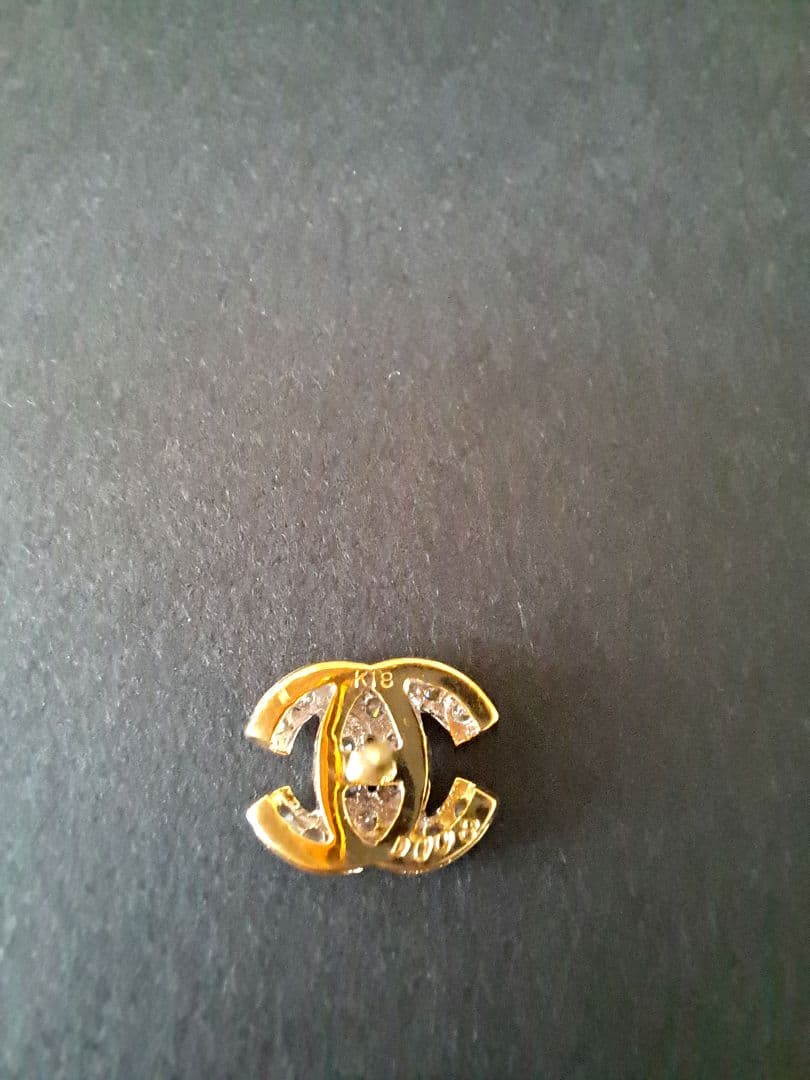 ダブルCロゴ ネクタイピン ブローチ　K18　ダイヤモンド