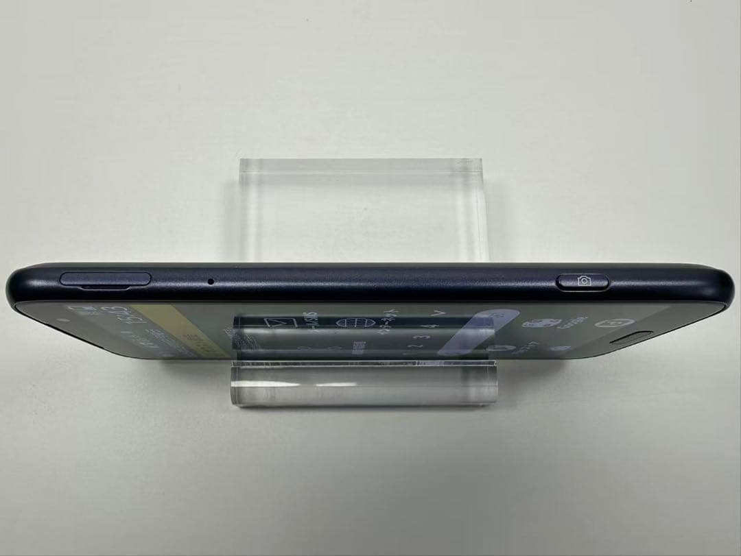 NTT docomo らくらくスマートフォン F-53E ネイビー