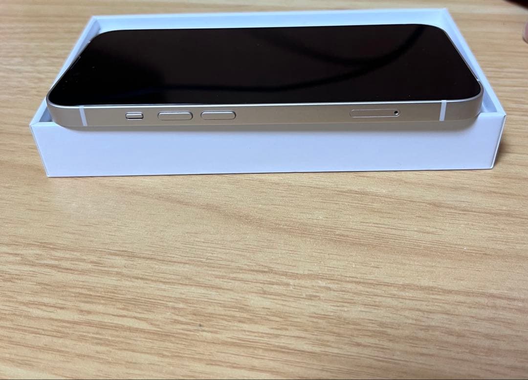 iPhone 13 本体　128GB スターライト　美品