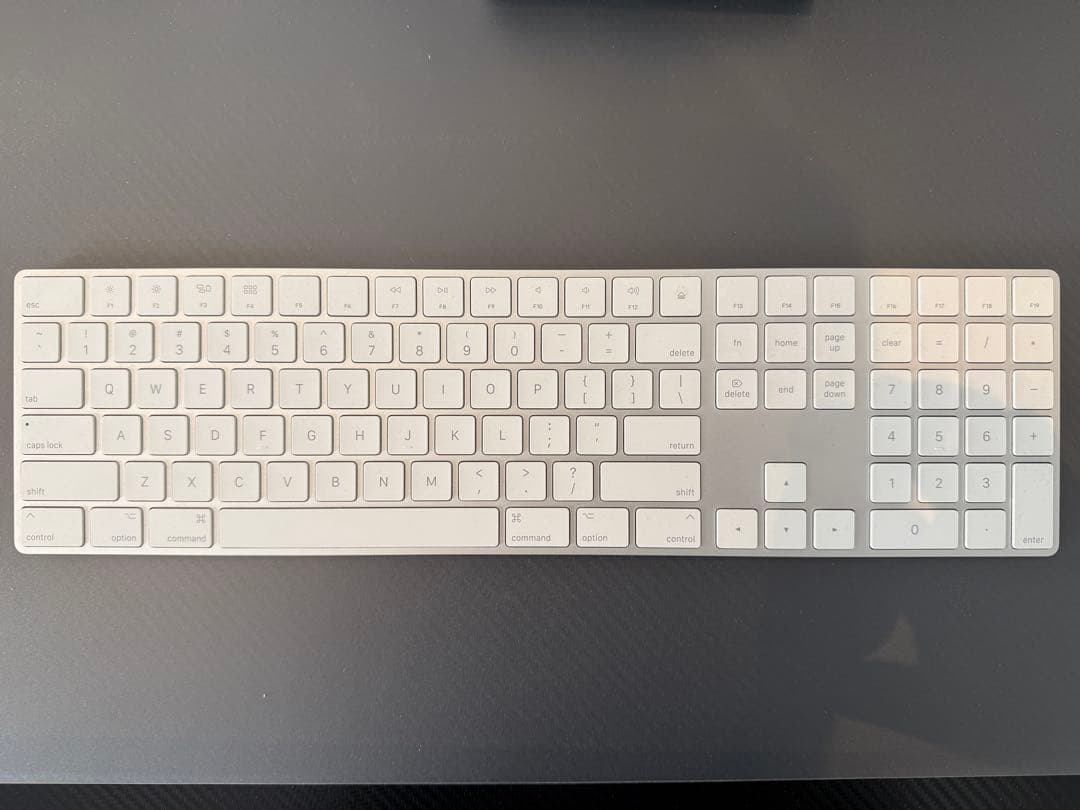 Apple iMac 21.5 インチ(2019)