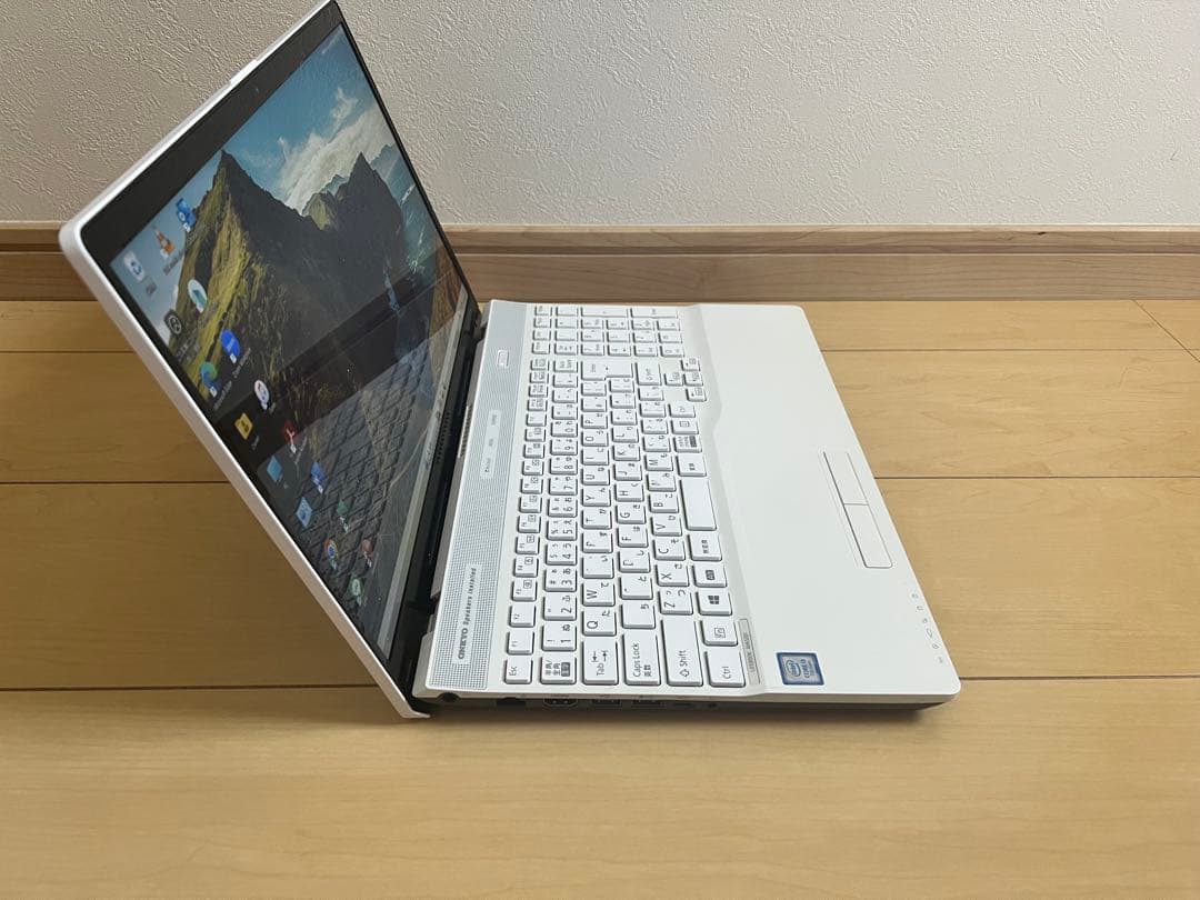 富士通 FMV AH45/C2 Core i3 高速SSD Windows11