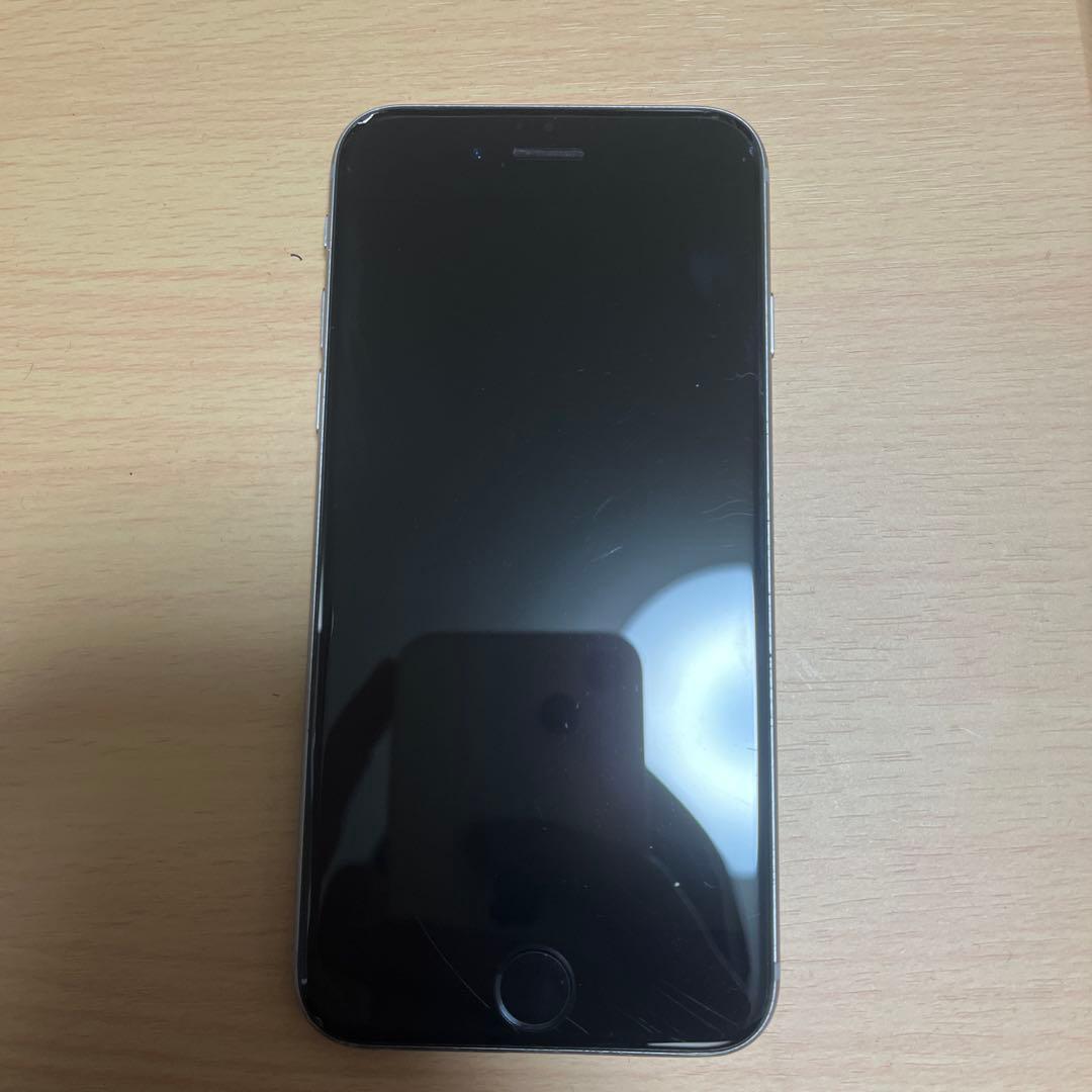 Apple iPhone 6s シルバー