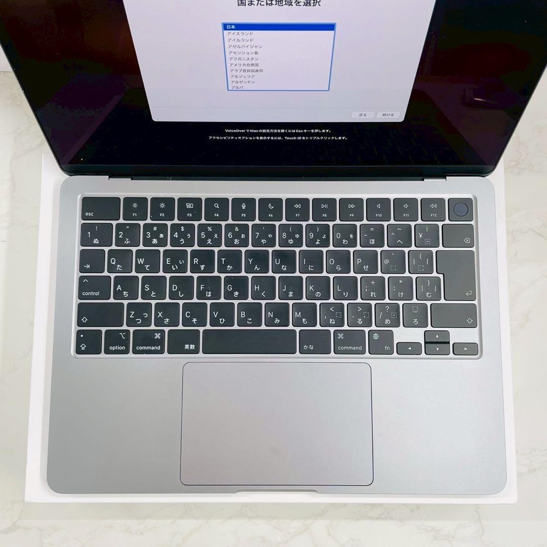 MacBookAir 13インチ 2022 M2 16GB 256GB