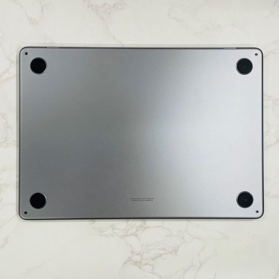 MacBookAir 13インチ 2022 M2 16GB 256GB