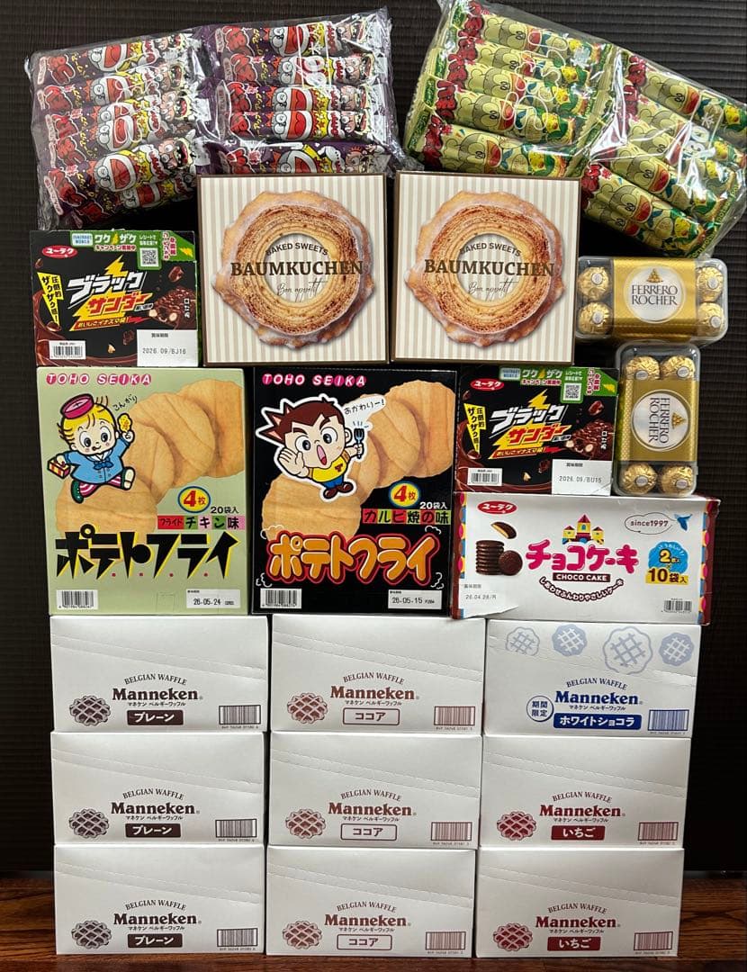 ハ*ト様 マネケン ベルギーワッフル ポテトフライ ブラックサンダー チョコケー