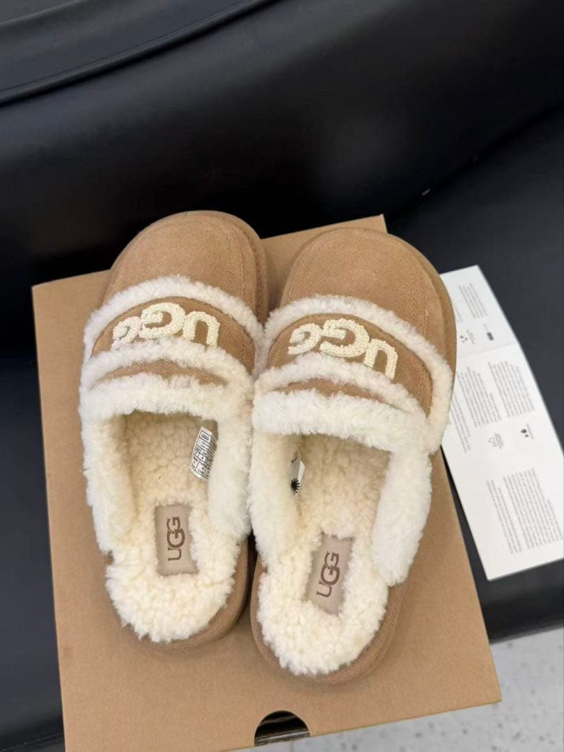UGG スリッパ 38 平底 ムートン ファー スエード ベージュ レディース