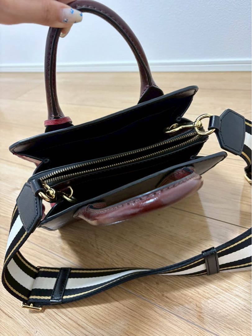 MARC JACOBS 2way ハンドバック ショルダーストラップ付き