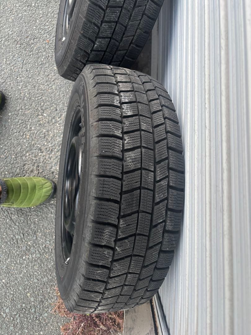 195/65/15 5穴　PCD100 2022年36週目製造　スタッドレス