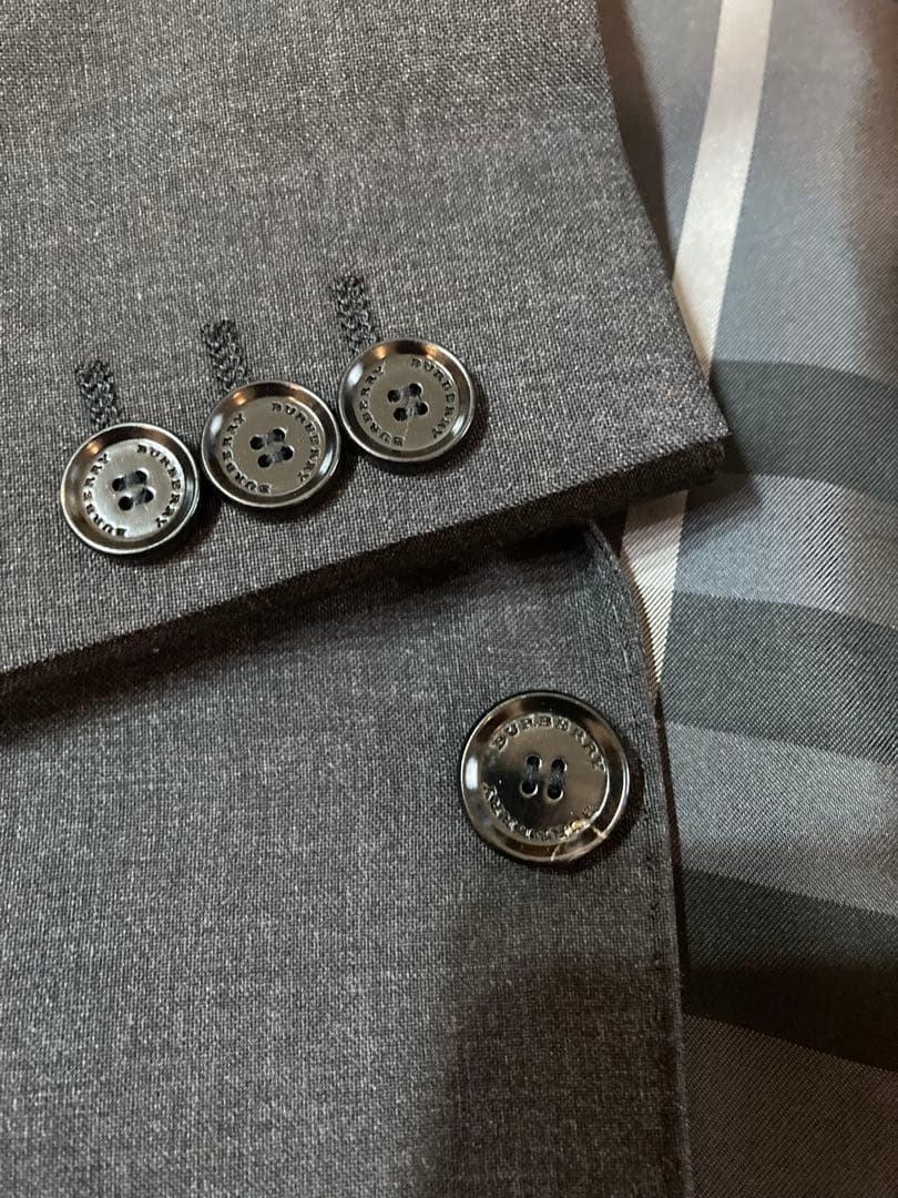 値引き！バーバリー　卒業式　スーツ 164cm