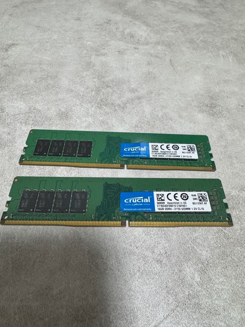 crucial DDR4 32GB メモリ