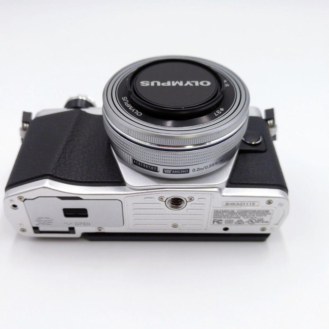 【極美品】OLYMPUS OM-D E-M10 MarkⅡ ダブルズームキット