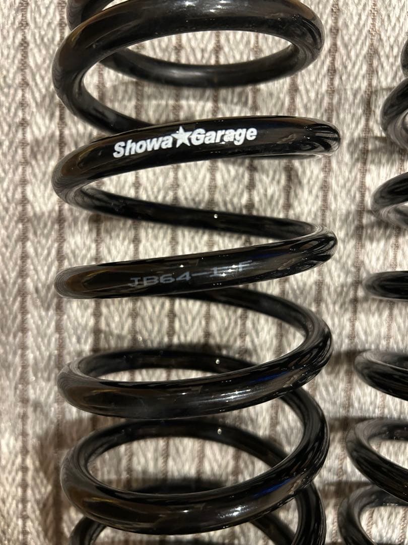 ジムニー　ショウワガレージ　JB64 1インチリフトアップコイル