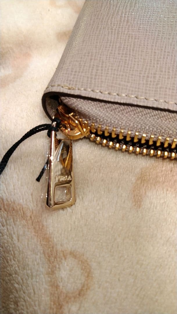 1015✡　新品　素敵♡　FURLA フルラ　長財布 グレー 箱付き