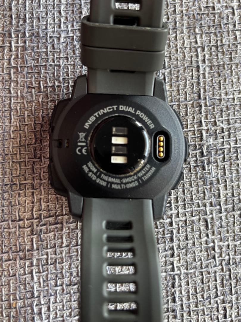 GARMIN INSTINCT DUAL POWER グラファイト