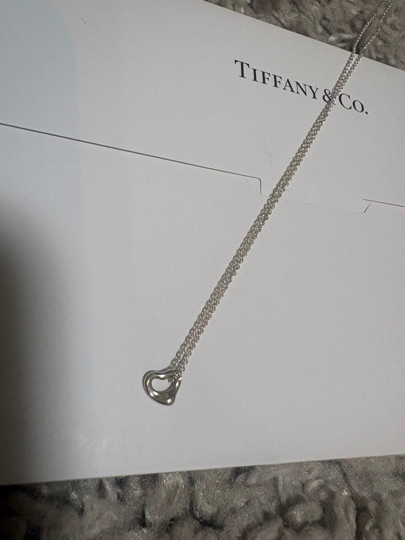 新品！美品！ティファニー　ハートネックレス