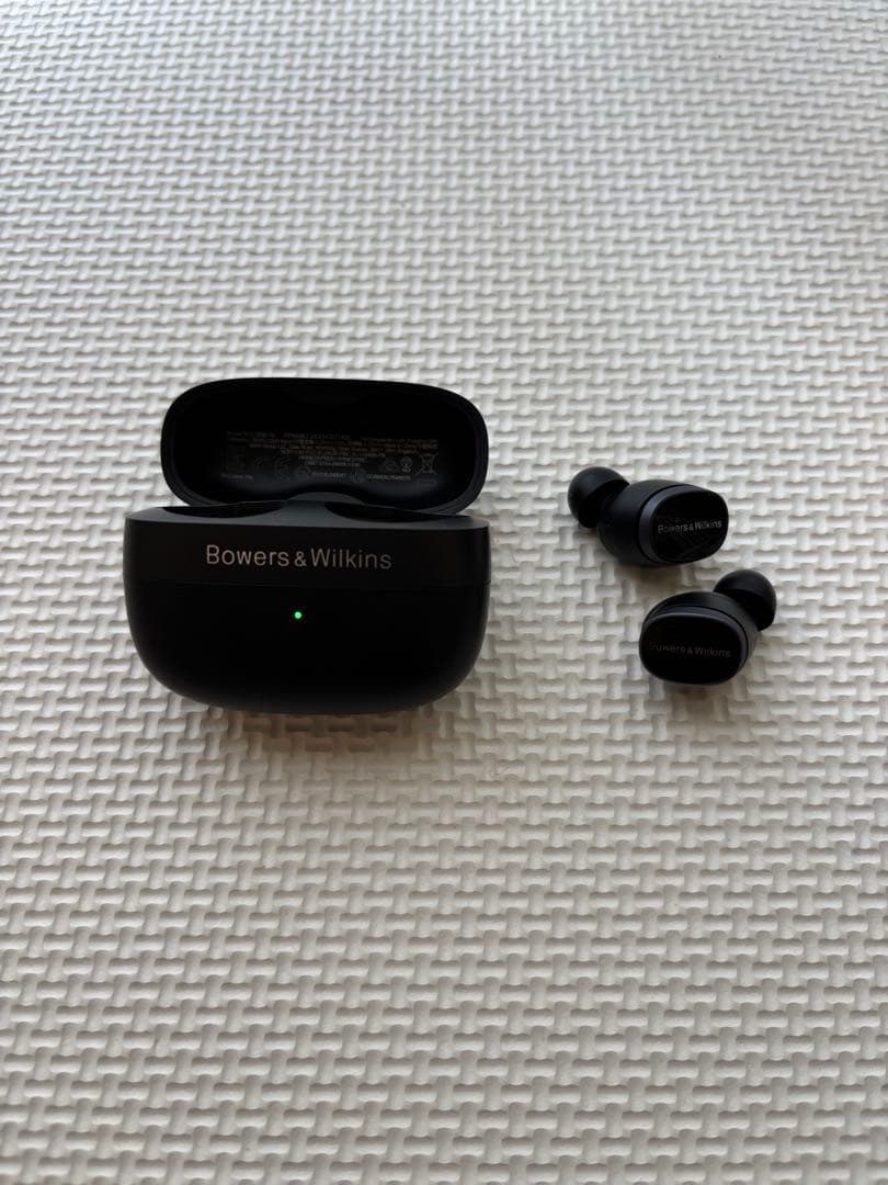 Bowers & Wilkins Pi8 イヤホン　ブラック