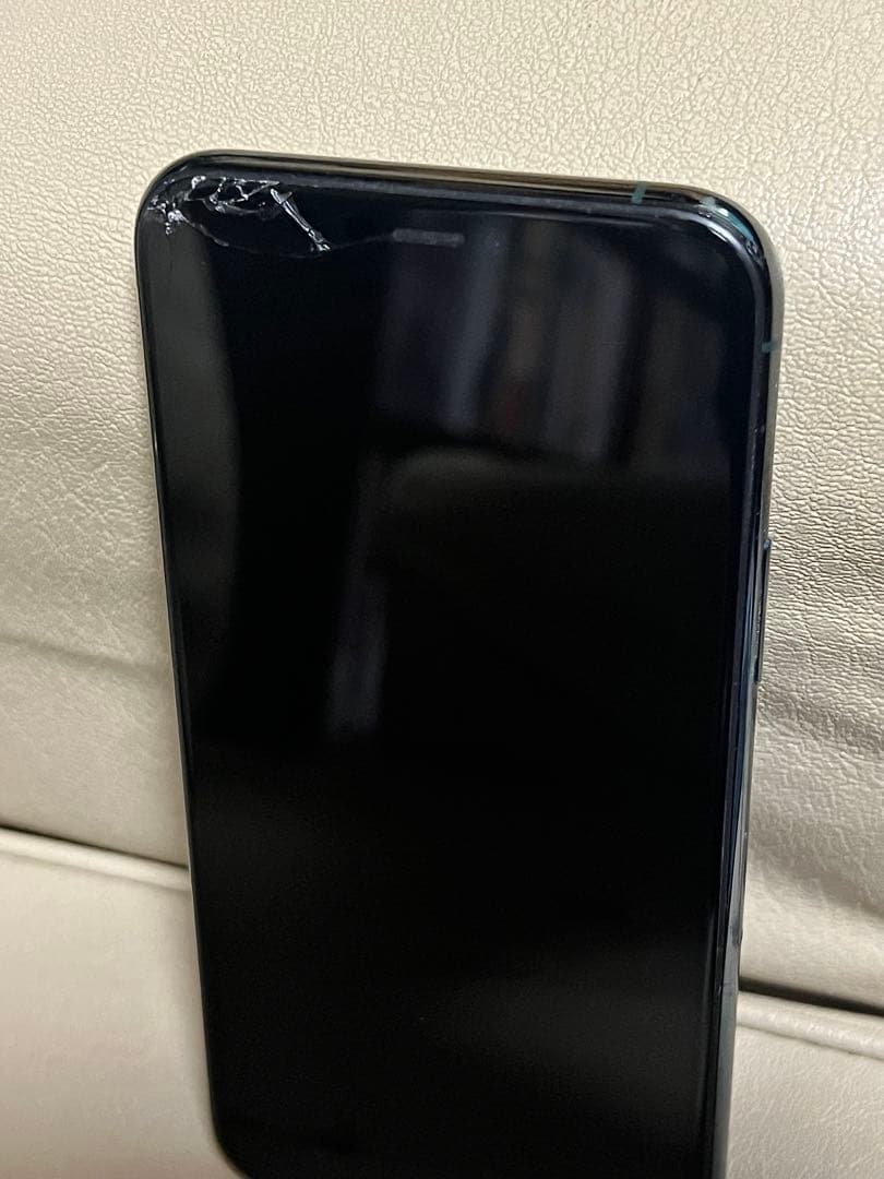 iphone11pro 256gb バッテリー81% SIMフリー 画面割れ有り