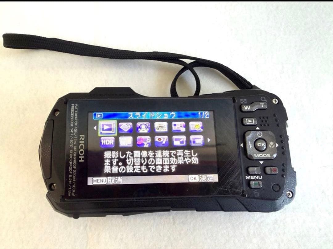 RICOH WG-40 デジタルカメラ 本体と充電器