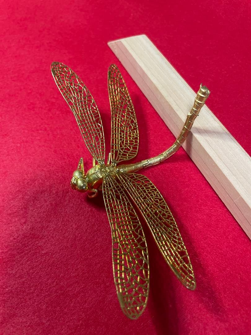 (値引き)自在置物トンボ金属工芸品