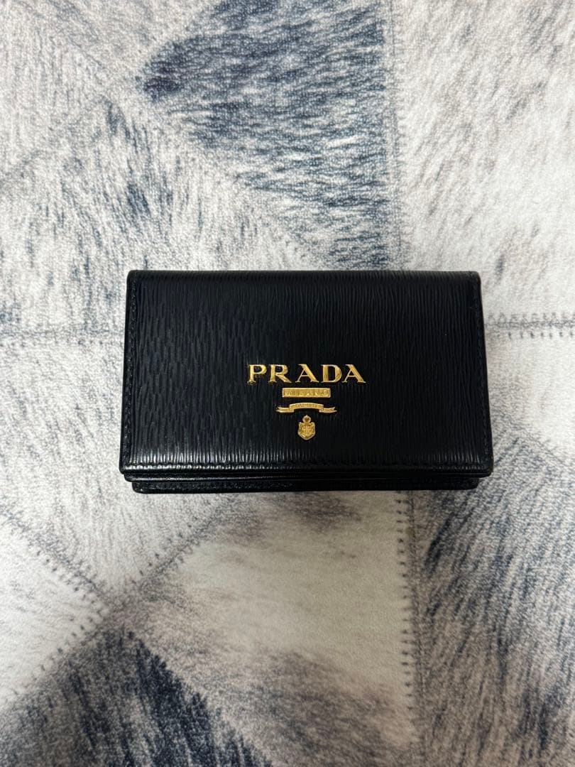 PRADA ブラックレザー　名刺入れ