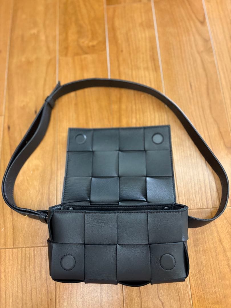 BOTTEGA VENETA ブラック ショルダーバッグ