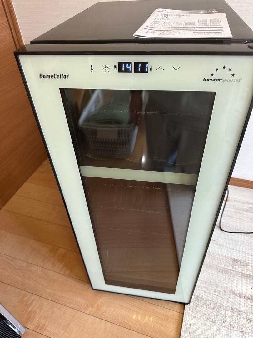 ワインセラー　18本収納　FJH-56GD ホームセラー　2022年製