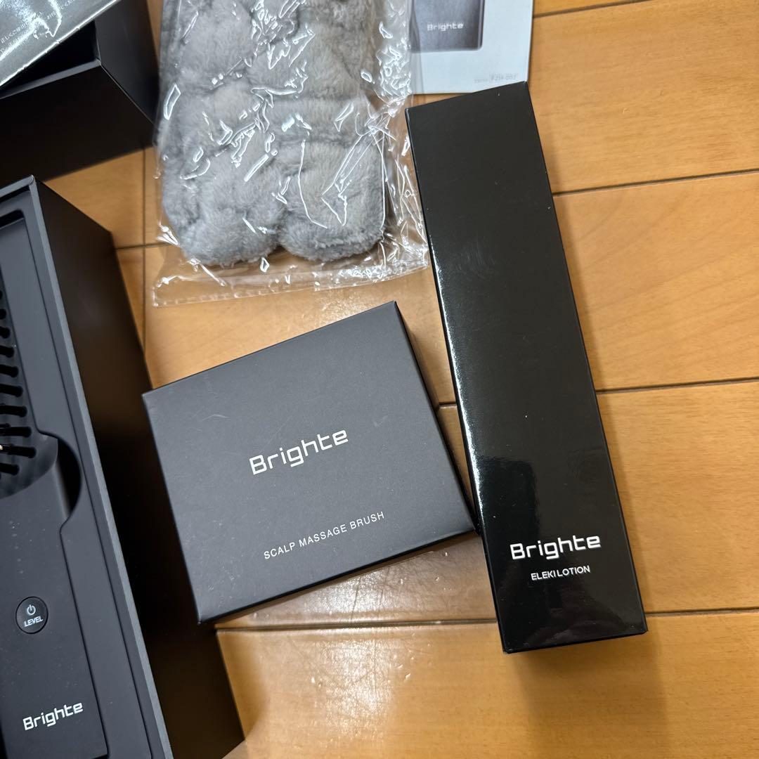 美品 リフトアップ ブライト エレキブラシ 美顔器 化粧水 スカルプブラシ