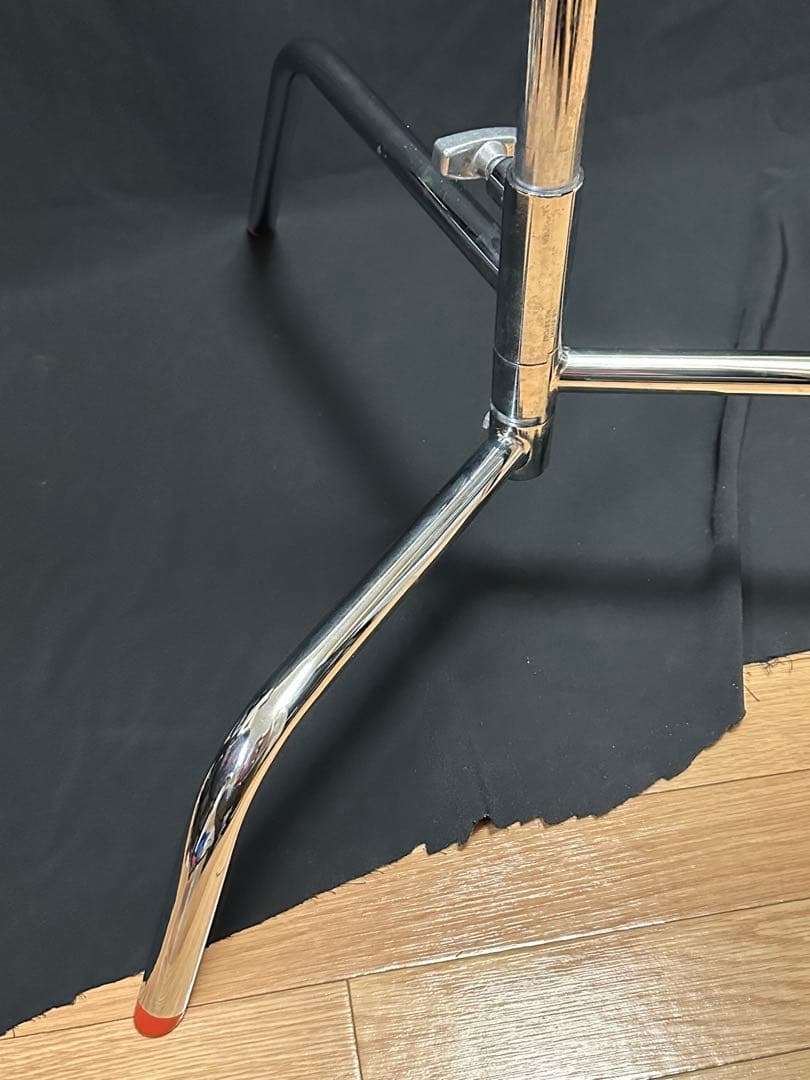 Matthews(マシューズ) センチュリースタンド 40インチ シルバー