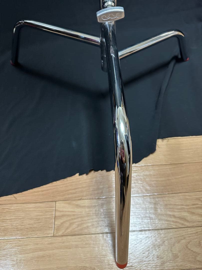 Matthews(マシューズ) センチュリースタンド 40インチ シルバー