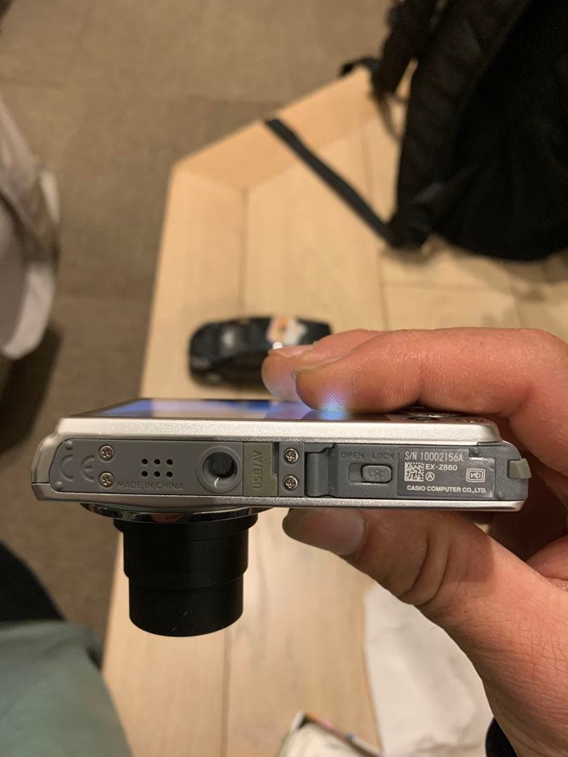 [美品]CASIO EXILIM EX-Z880 ホワイト