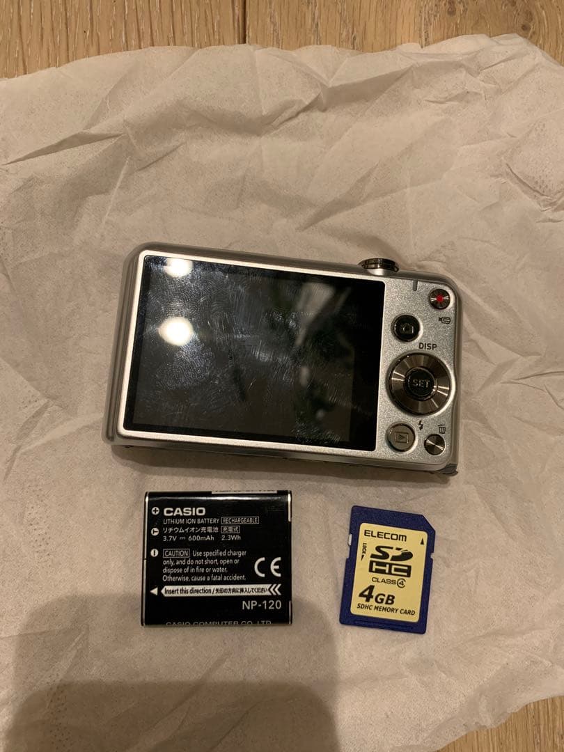 [美品]CASIO EXILIM EX-Z880 ホワイト