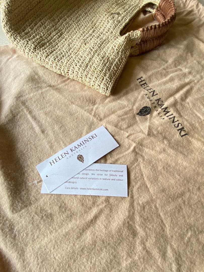 ヘレンカミンスキー　バッグ　カゴバッグ　ラフィア　ナチュラルカラー