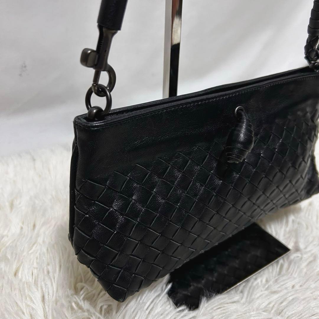 美品　ボッテガヴェネタ　イントレチャート　アクセサリーポーチ　レザー　ブラック