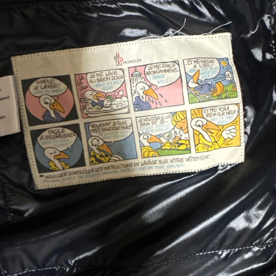 MONCLER レッド ダウンベストデカワッペン