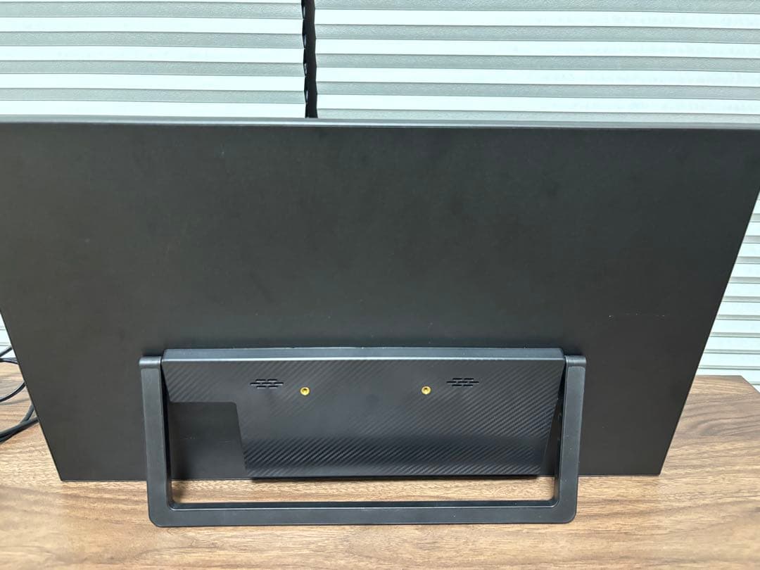 18.5インチ　ポータブルモニター 本体