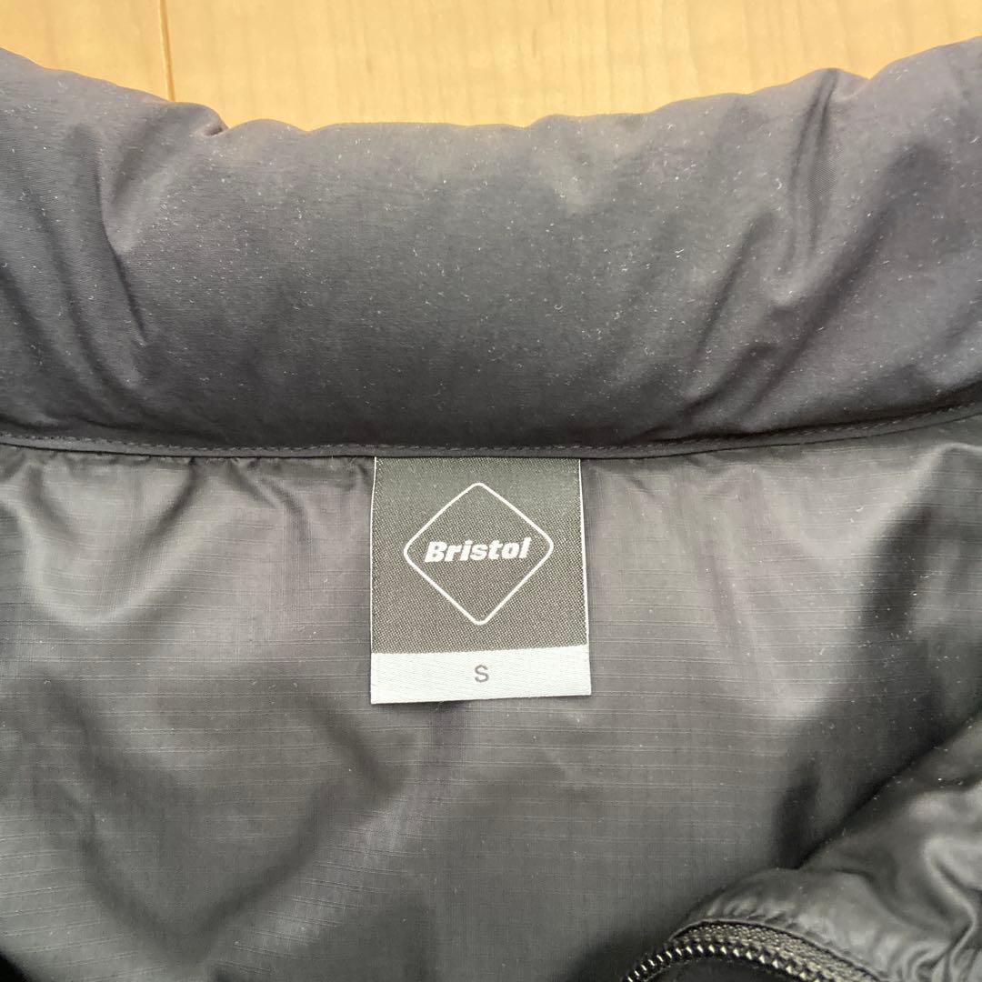 F.CR.B ダウンベスト