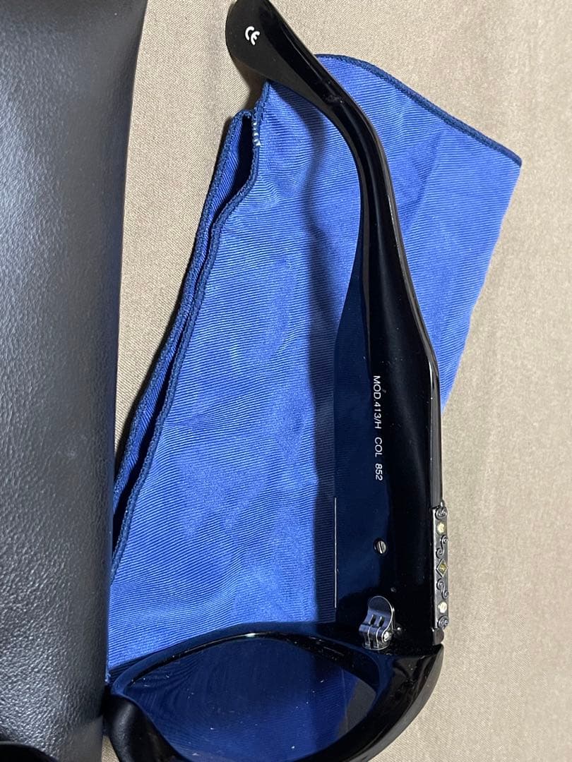 Gianni Versace ブラック サングラス ケース付き