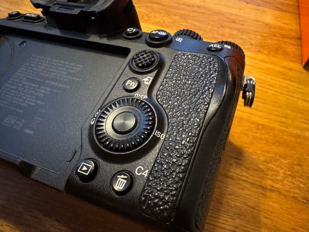 【美品】ソニー α7 IV ボディ ILCE-7M4