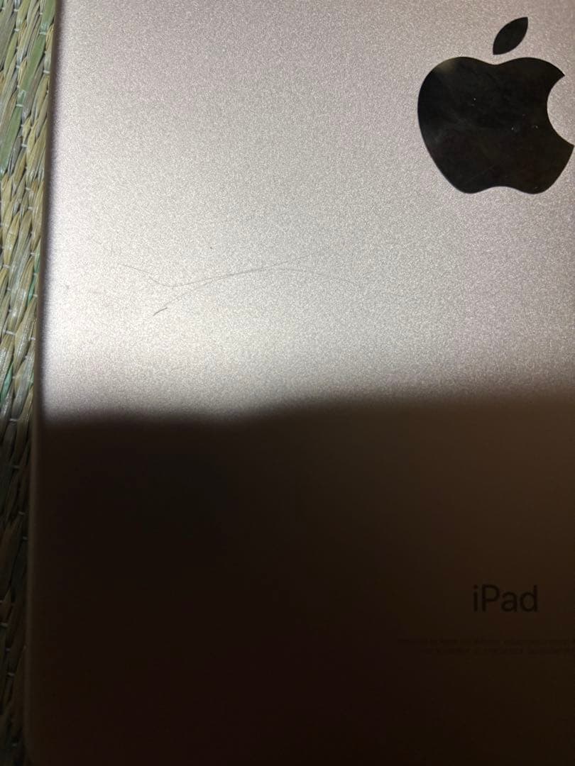 iPad 第6世代 128GB Wi-Fi + Cellularモデル