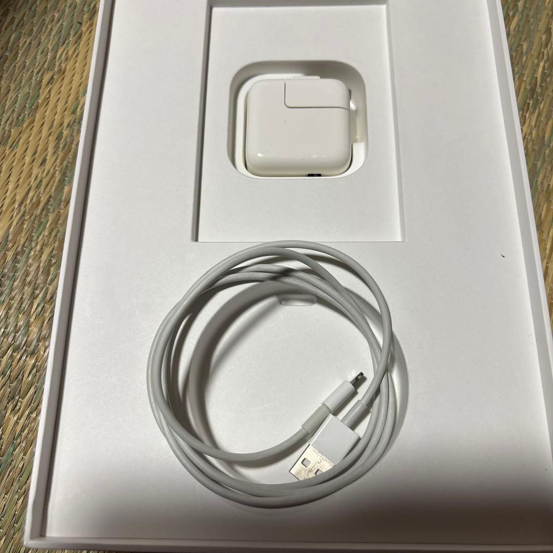 iPad 第6世代 128GB Wi-Fi + Cellularモデル