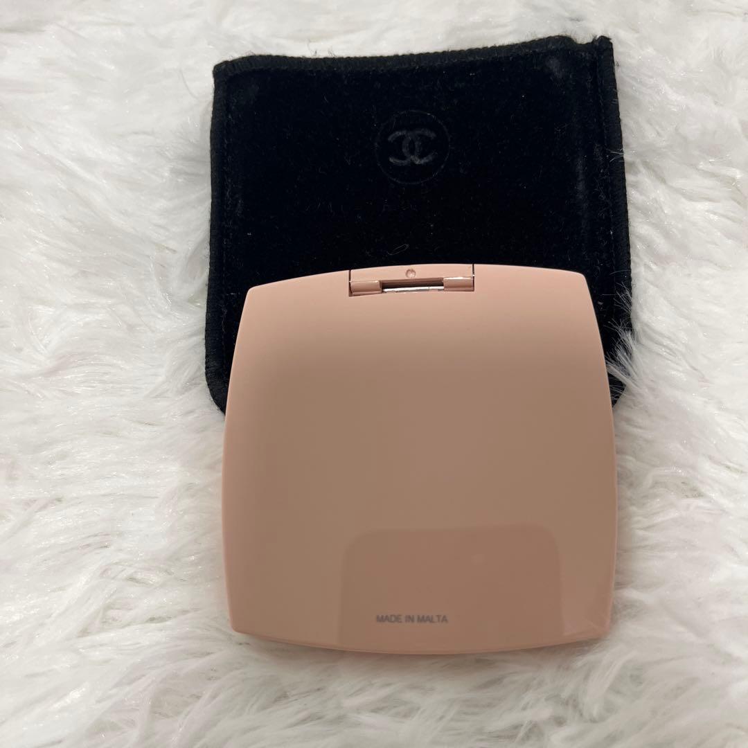 シャネル　CHANELコンパクトダブルミラー バレリーナ 111