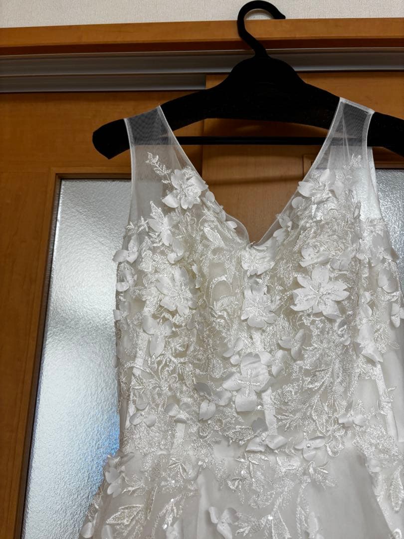 ドレスプロダクション　フラワーモチーフ刺繍レース Aラインドレス（W162）