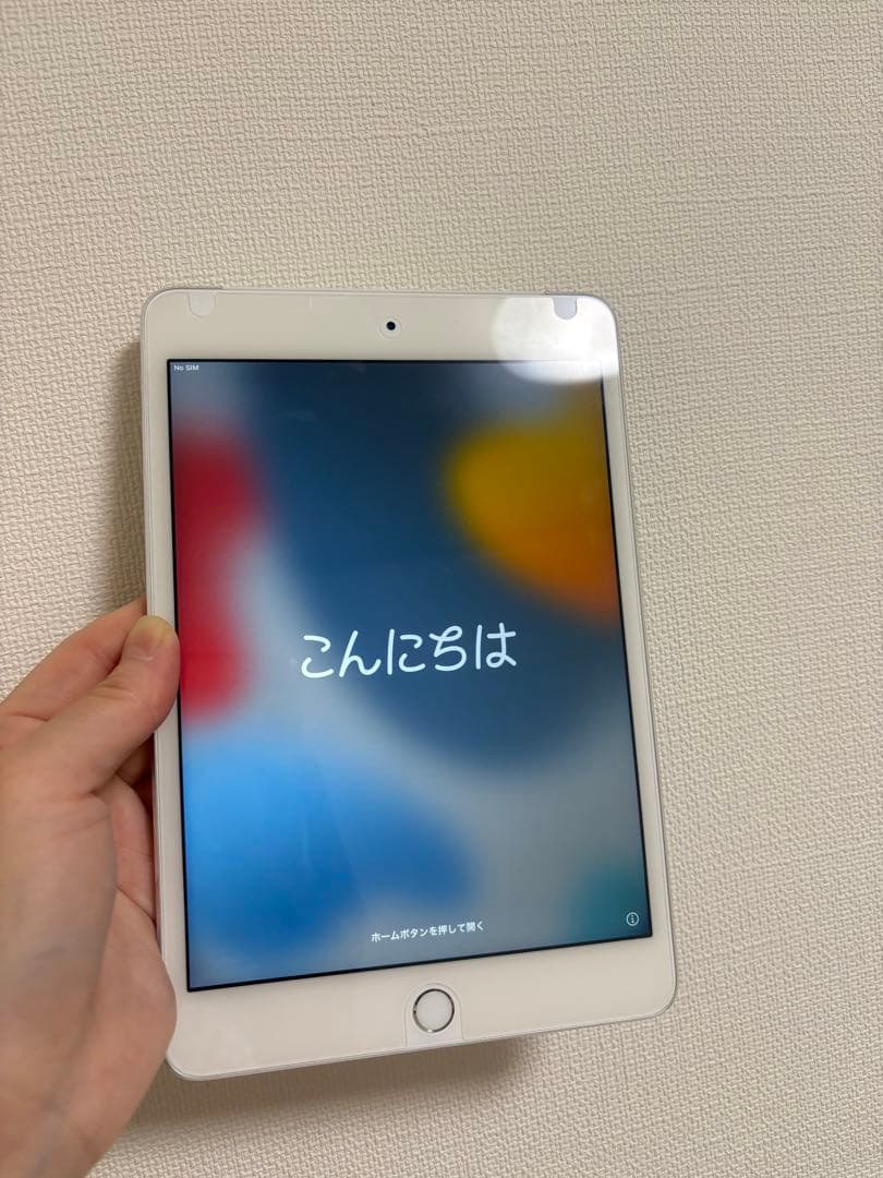 美品　Apple アップル　ipad mini4 64GB シルバー