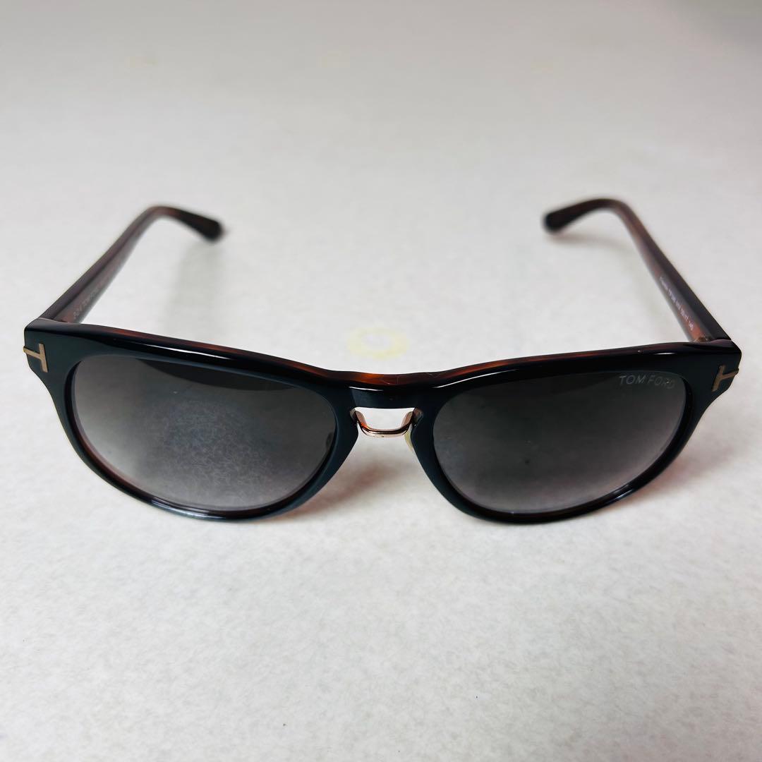TOM FORD　サングラス　ウェリントン　ブラウン