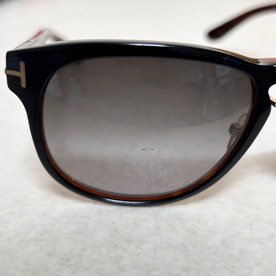 TOM FORD　サングラス　ウェリントン　ブラウン