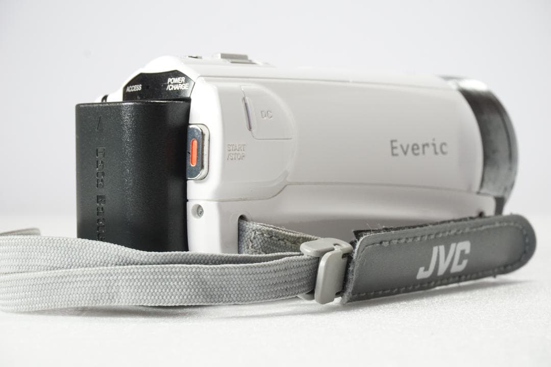 [動作確認済み] JVC GZ-E565 ビデオカメラ ホワイト 箱付き